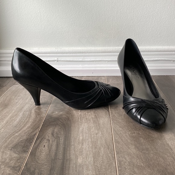 Women’s BCBGirls knotted black heels - Picture 4 of 10
